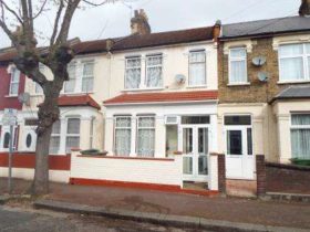 3 bedroom Terraced for sale